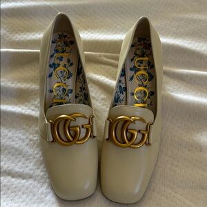 Gucci pumps